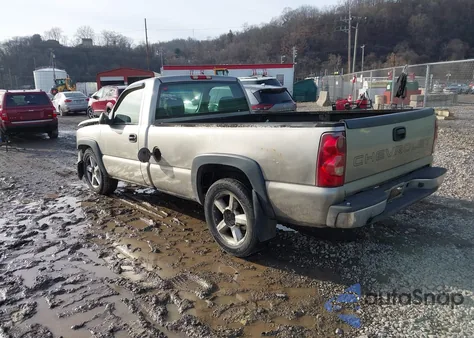 2003 Chevrolet Silverado 1500 Work Truck z USA, uszkodzony, nr VIN 1GCEC14X63Z272997
